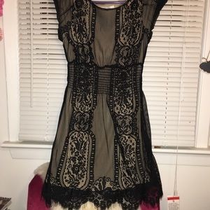 NUDE & BLACK BEAUTIFUL LACE DRESS